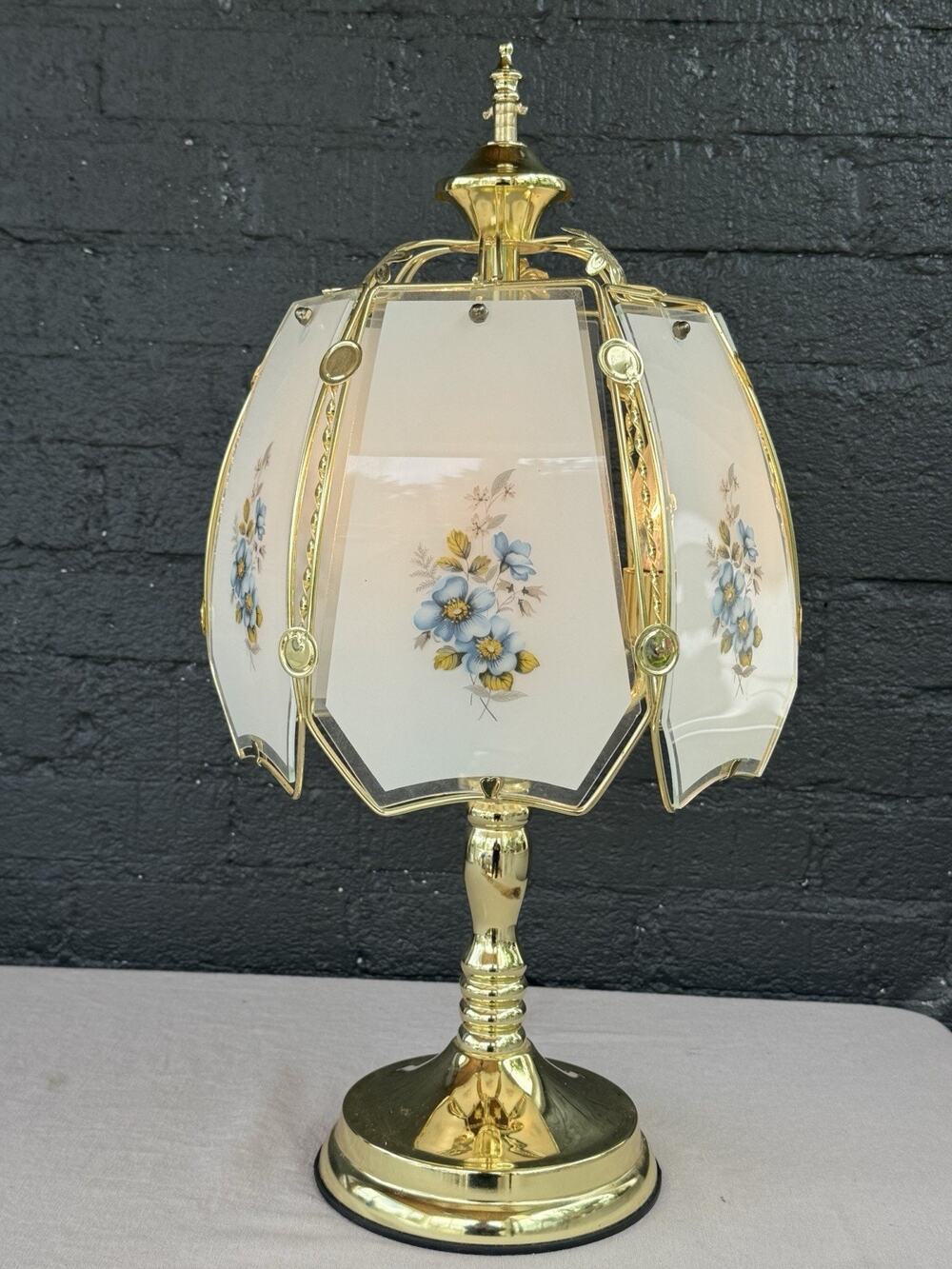 Vintage Grandmillennial Touch Lamp Floral Glass‎ Hollywood Regency Brass 24 In